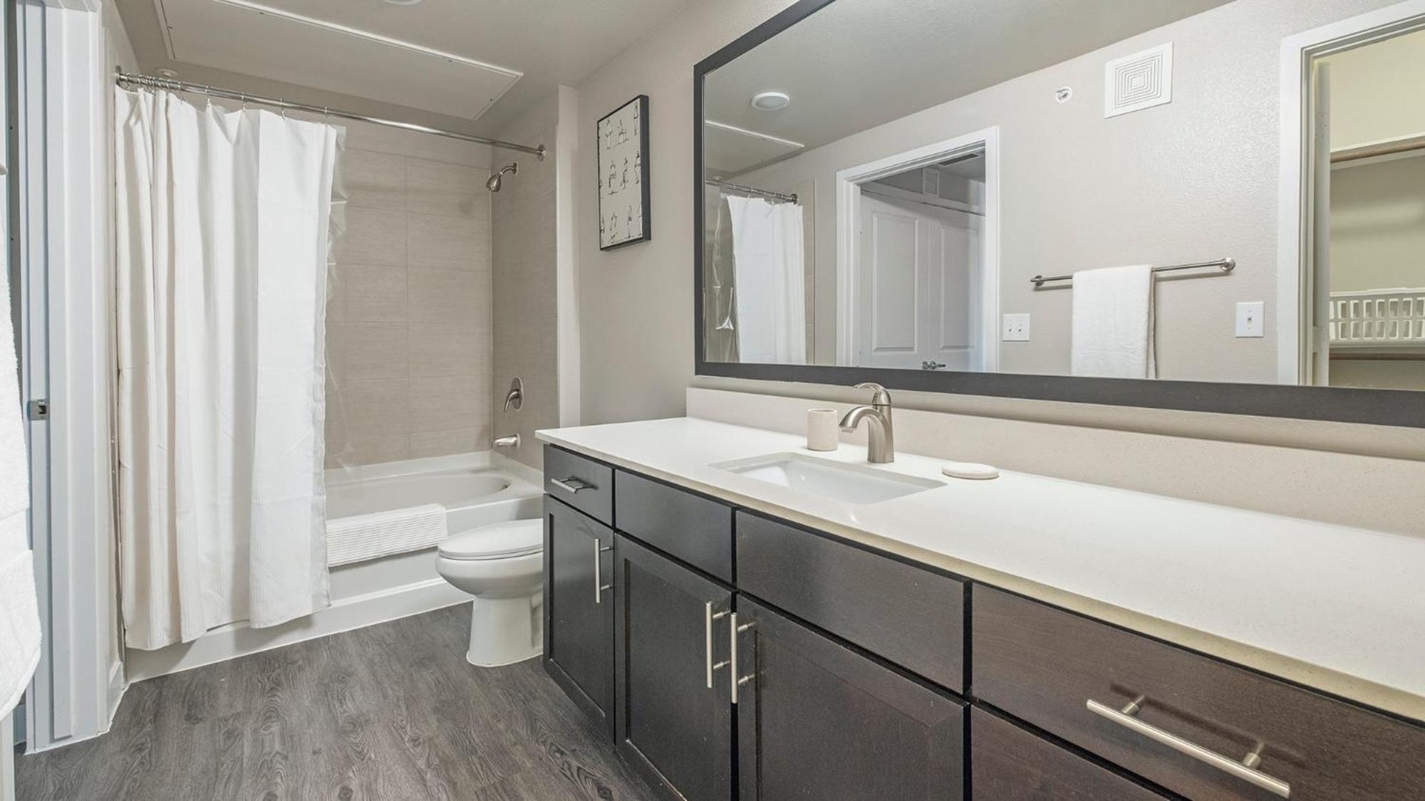 Falcon At Grand Harbor Condos By Barsala Katy Zimmer foto
